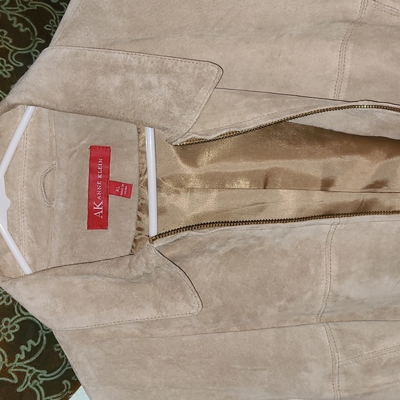 Vintage Anne Klein 1990's tan suede jacket - Picture 4 of 4